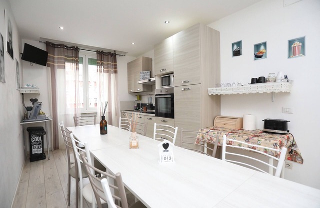 Cineroma Guesthouse