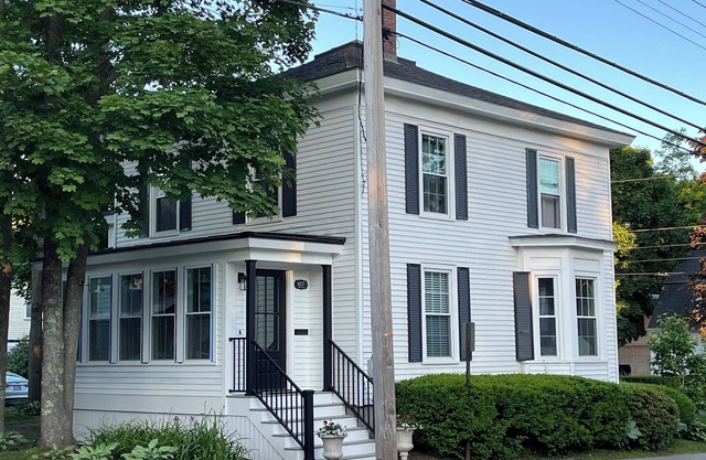 Circa 1850 Federal - 3 Bedroom 2 Bath Home In The Heart of Bath, Maine.