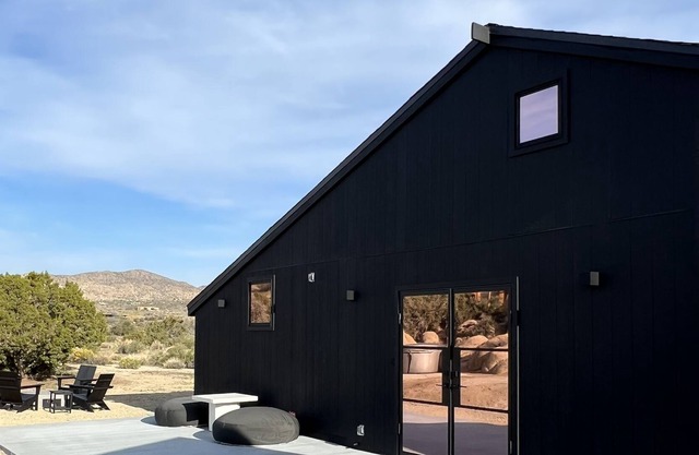 Circadian Ranch - Pioneertown / Pipes Canyon Paradise- Epic Skies
