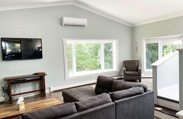City Family Escape - Spacious 4-Bedroom within walking distance of Victoria Park