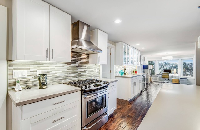 City, Mountain & Sound Views! Stunning Queen Anne Gem w/ Home Office & Deck