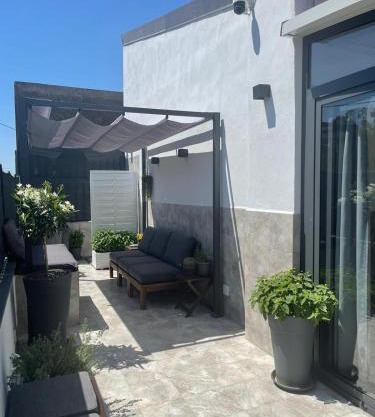 City Sea House