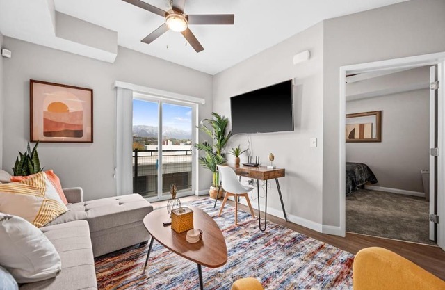 City View BOHO Apt Stocked w everything you need