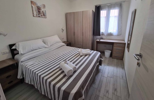Civic 14 Apartment 01 - Modern & Bright