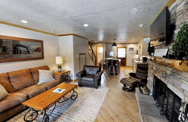 CJ Townhouse 3 - On the River - In Town - Across from the Fishing Ponds - Wood B