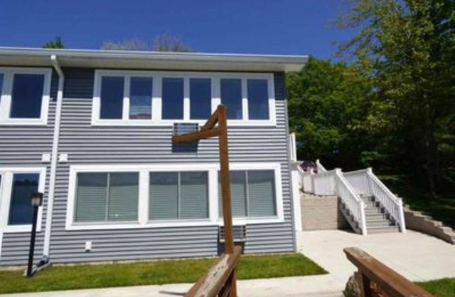 Clam Lake Condo