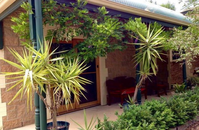 Clarevale Cottage B & B