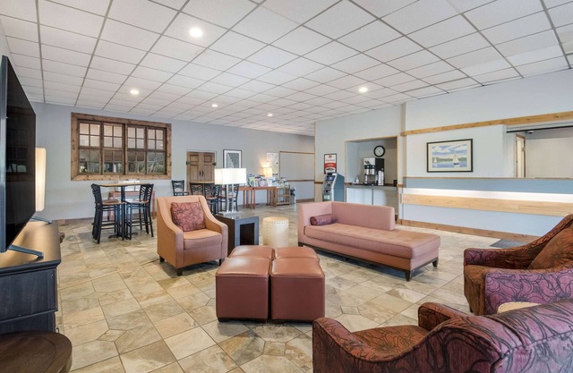 Clarion Inn