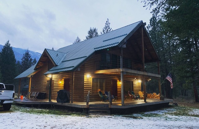 Clark Fork River Cabin Retreat
