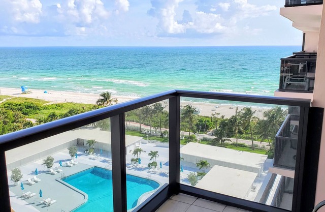 Beachfront Classic 2 Schlafzimmer Miami Condo - 1010