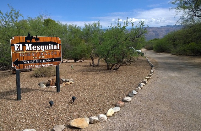 Classic Adobe Casita on Guest Ranch with full Kitchen in Mesquite Tree Bosque!