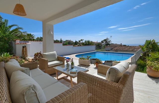 Klassische und gemütliche Villa in Javea, Costa Blanca, Spanien mit privatem Pool für 4 Personen