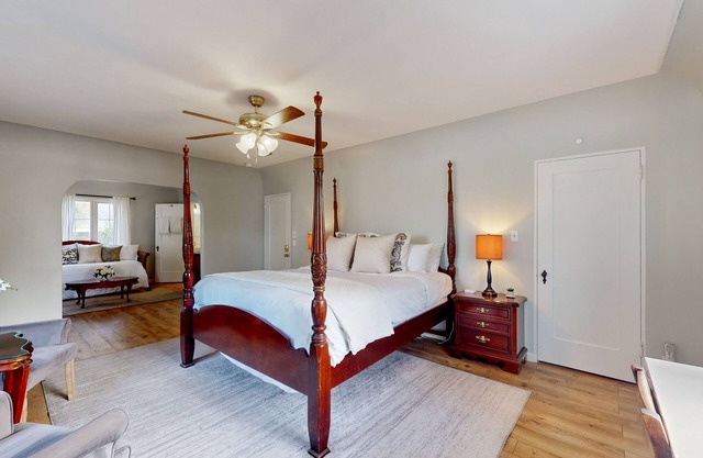 Classic beach suite 1 block to ocean - fireplace, lovely patio, near downtown