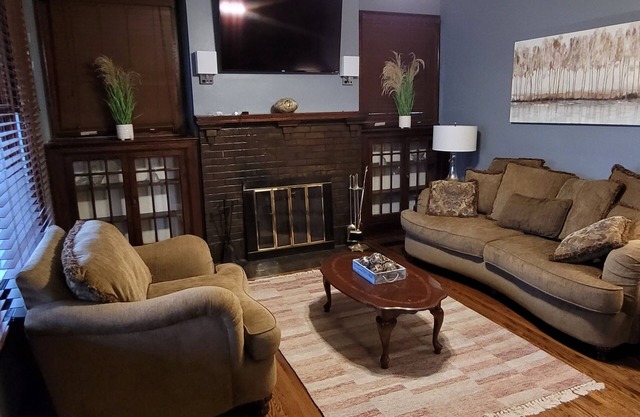 Classic Build with modern decor