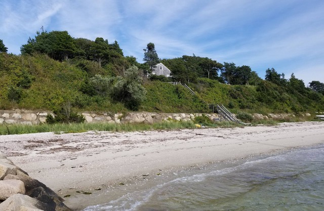 Klassischer Cape Cod am Strand