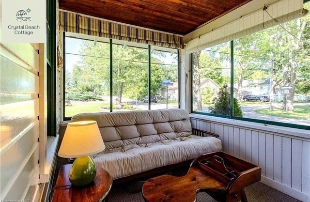 Classic Cottage by the Beach!