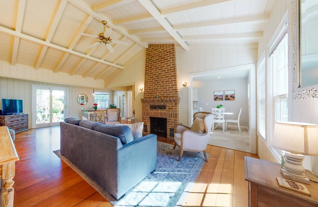 Classic cottage living with stunning, private outdoor space, grill & gazebo