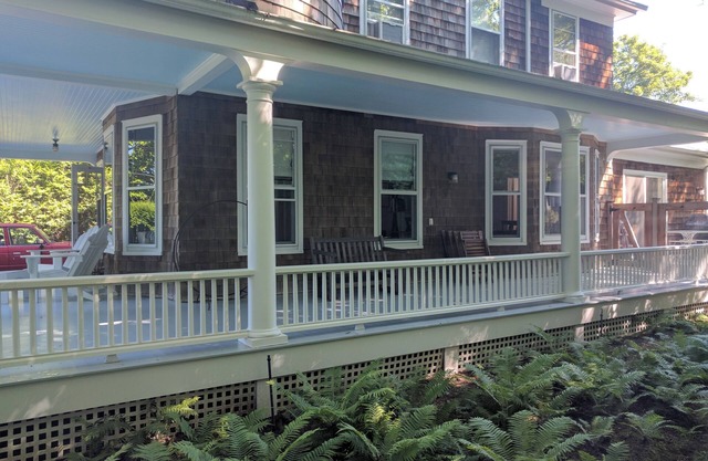 Classic Hamptons Home in the Amagansett Lanes - Walk to Beach and Town
