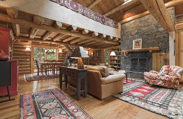 Classic Montana Lake Home