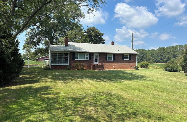 Classic renovated 2-bedroom Ranch in Montpelier