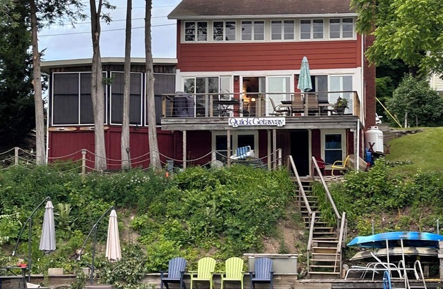 Klassisches rustikales großes Familiencamp - viel Platz für alle am Otisco Lake
