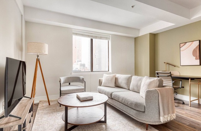 Classic UES 2BR w/ W/D, Gym & Doorman, nr Carl Schurz Park, by Blueground