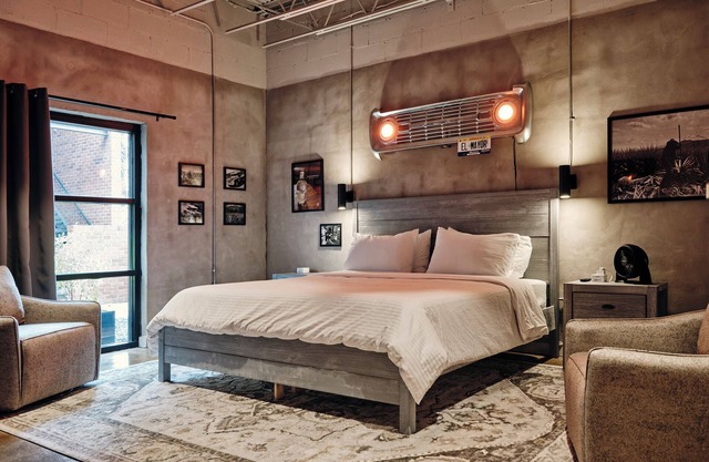 Classified Moto - The El Mayor Room