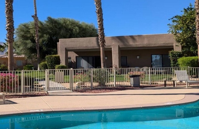 Claude & Philippe's Oasis in Desert Princess