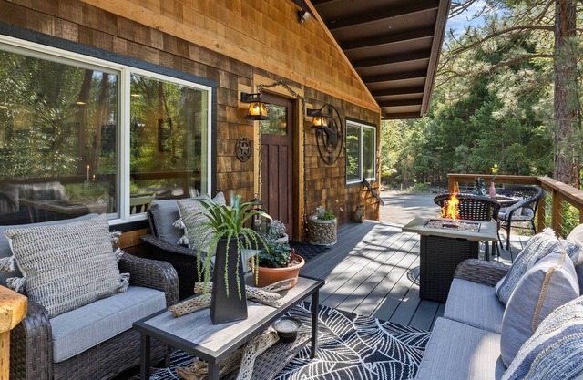 Cle Elum House: Mountain Views & River Access