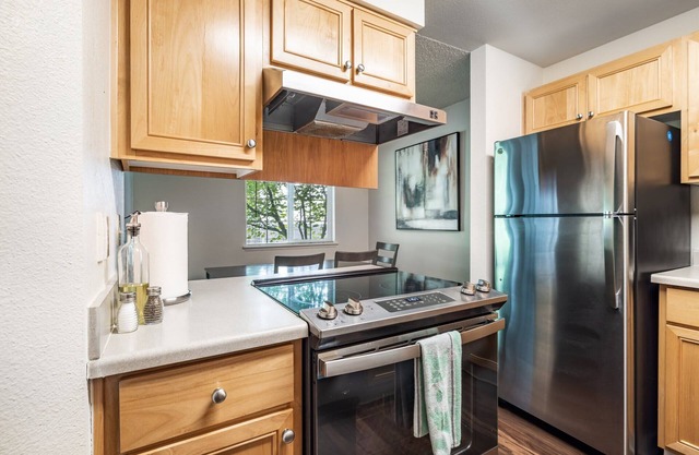 Clean 2BD/1BA Near Hospitals