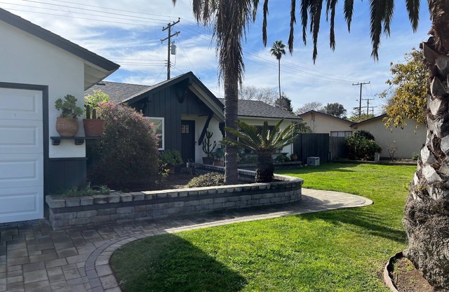 Clean 3 BR 2 BA w hot tub, yard, AC, near beaches, UCSB. Dog ok, great tour base