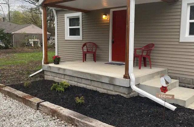 Clean, adorable, remodeled, simple! No kids. ID is required.
