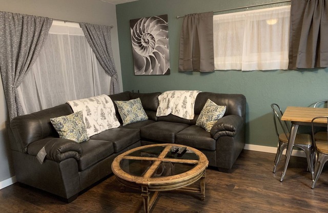Clean and cozy home that is perfect for a NE Oregon getaway!