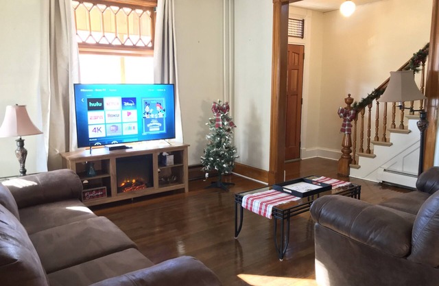 Clean and Roomy 4 Bedroom House