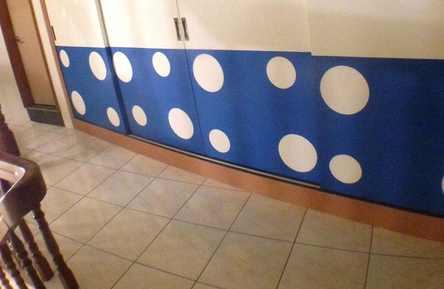 saubere, komfortable Schlafzimmer