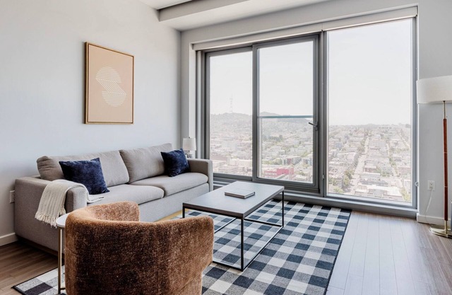 Clean Hayes Valley 1BR w/ Gym, Rooftop, Pool & Sports