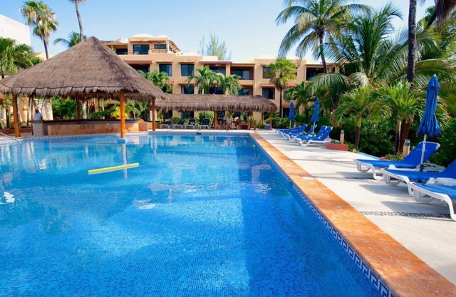 Deluxe Beachfront 2nd Floor Condo # 17 bei Nautibeach