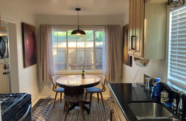 Clean Luxury & Comfortable Beds - Centrally Located Home with Backyard
