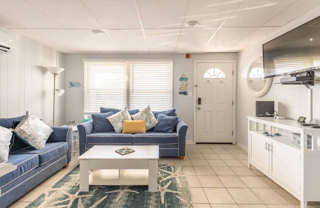 Clean, modern and well-equipped Ocean City condo
