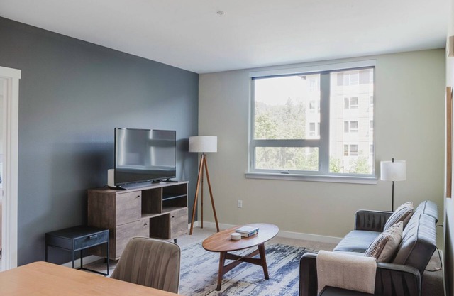 Clean Newcastle 2BR w/ Gym, Pool, Pet Area & W/D, by Blueground