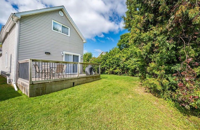 Clean, renovated, modern 2 bedroom house in Pembroke