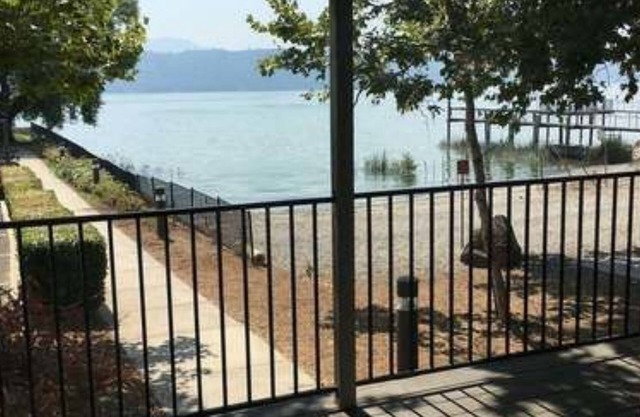 Clear Lake Cottages & Marina