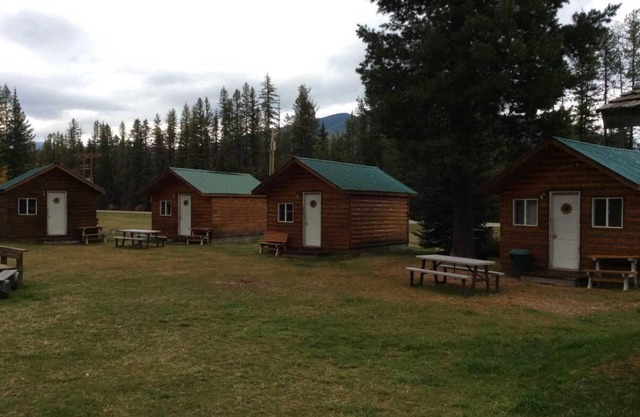 Clear Sky Resorts Deluxe Cabin
