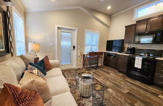 Clearwater Cottage B