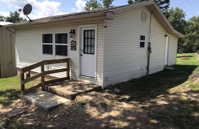 Clearwater Lake, cabin minutes from Bluff View Marina & boat dock