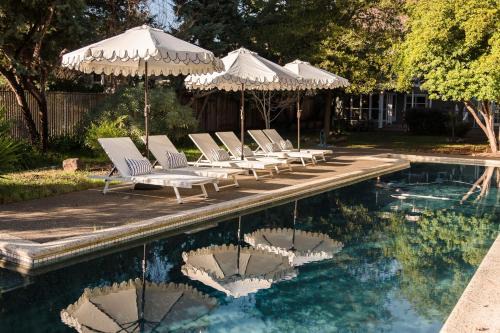Clementine By AvantStay Bright Modern Retreat w Pool Pool Table Large Patio