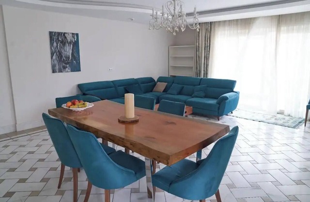 Cleopatra Beach Ultra-Luxury 3-bedroom Penthouse