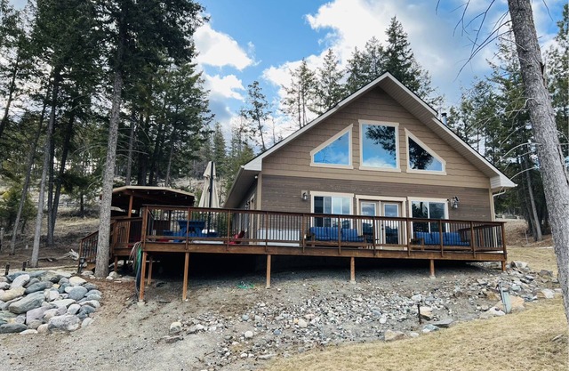 Cleveland Cabin with Mountain Views & Lake Access