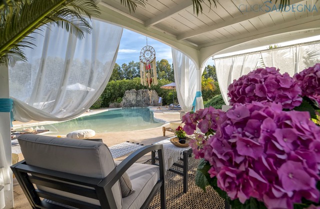 ClickSardegna 'La Maison du Bonheur' mit Pool mit Strandeffekt