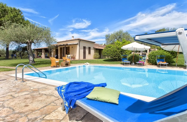 ClickSardegna Villa Luna in Alghero: mit Infinity-Pool und üppigem Garten